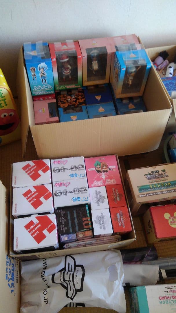 大量フィギュア・ぬいぐるみ　全部セットにて