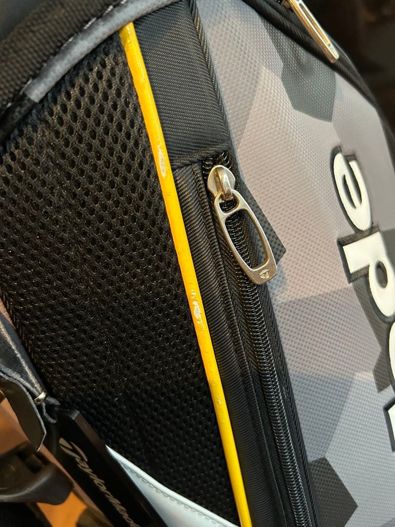 TaylorMade キャディバッグ