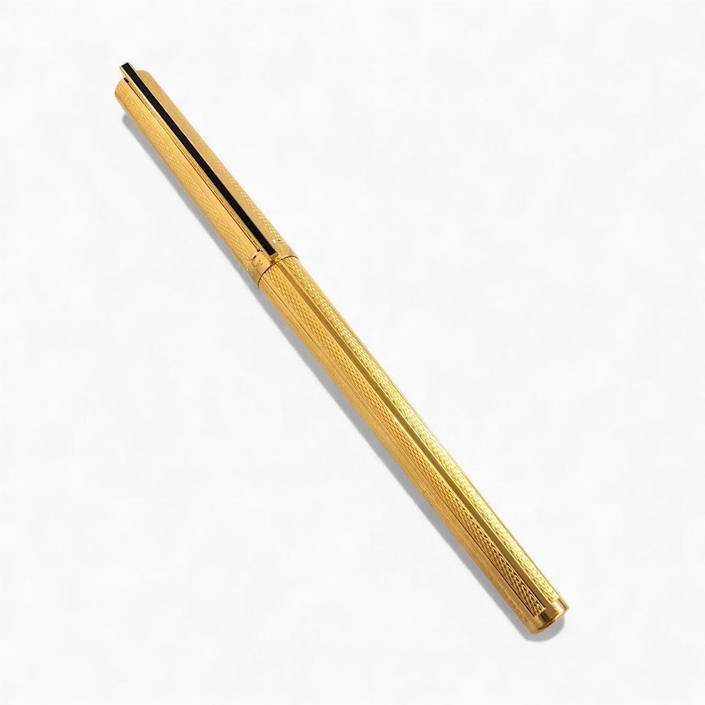 ピンクの猫 S.T. Dupontデュポン ペン先750 18ct 万年筆
