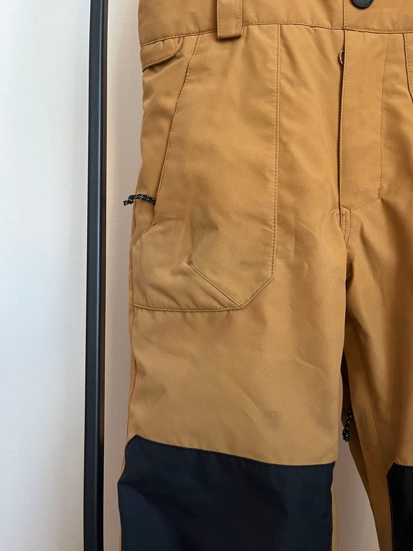 VOLCOM 子供用 スノーボードウェア 上下セット S