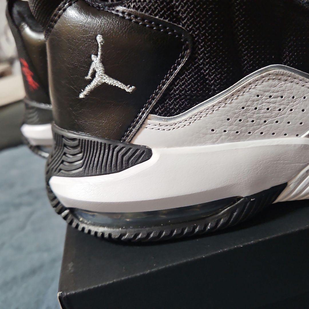 JORDAN　STAY LOYAL