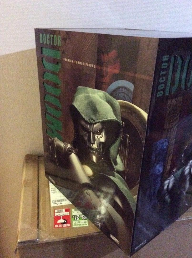 新品未使用マーベル サイドショウ Sideshow Dr Doom ドゥーム