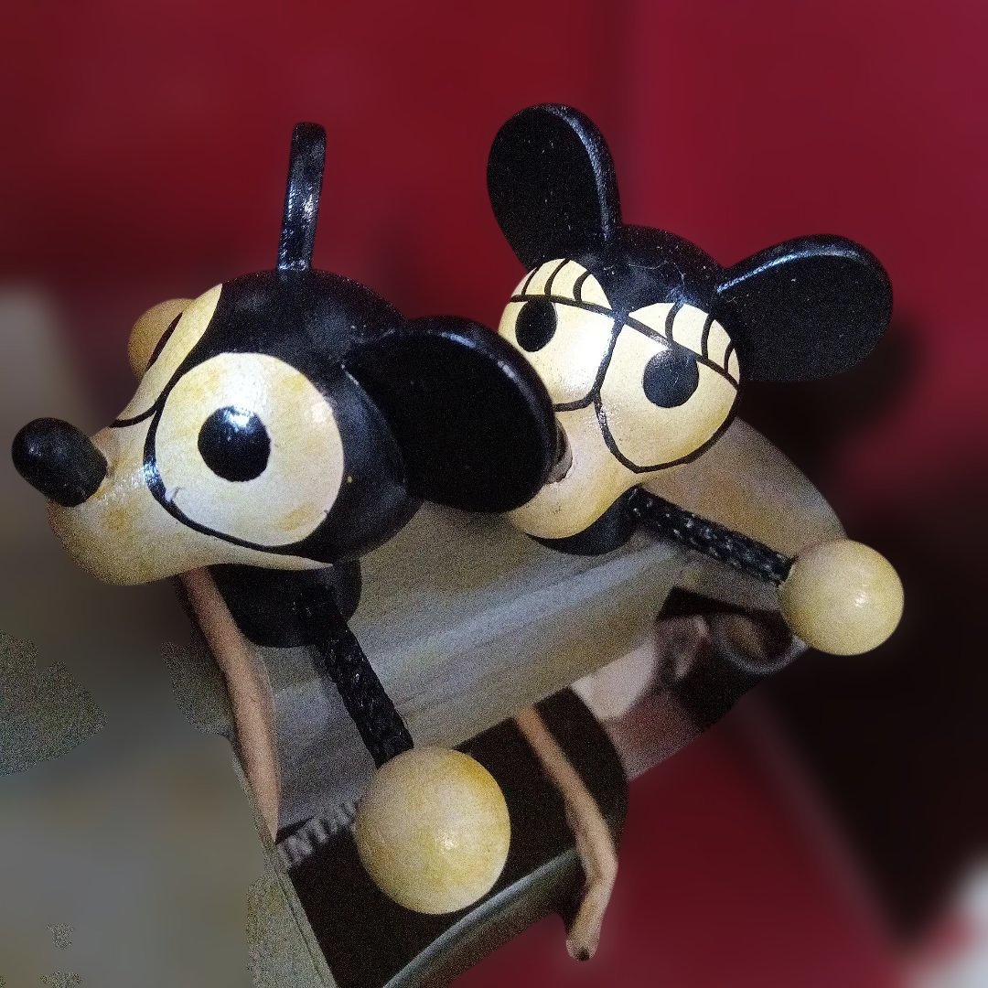 東京ディズニーシー　Vintage Mickey 木製レトロフィギュア