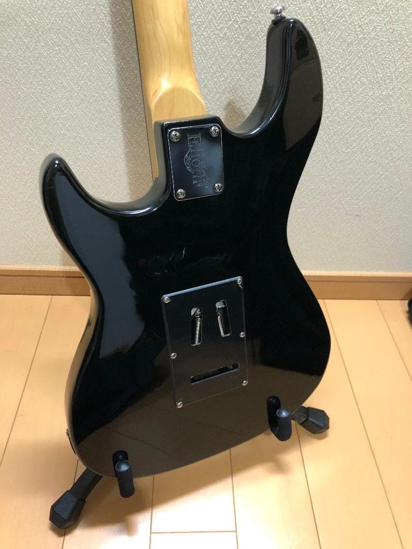 Elioth S305　ストラトキャスタータイプ
