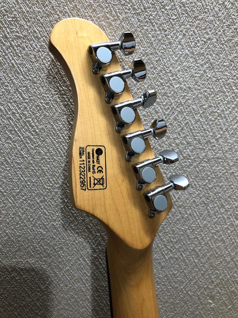 Elioth S305　ストラトキャスタータイプ