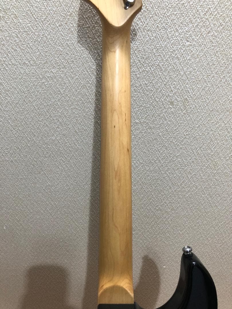 Elioth S305　ストラトキャスタータイプ