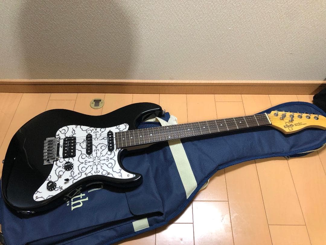 Elioth S305　ストラトキャスタータイプ