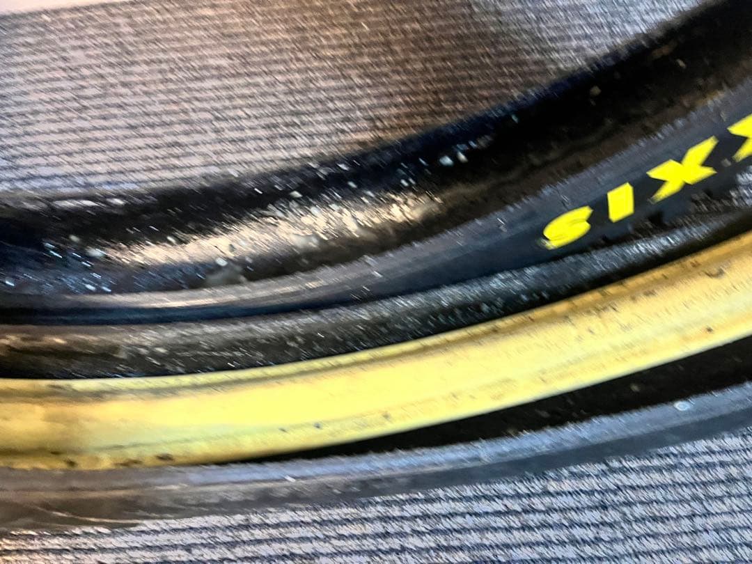 ダウンヒルタイヤセットASSEGAI 27.5 x 2.5 WT