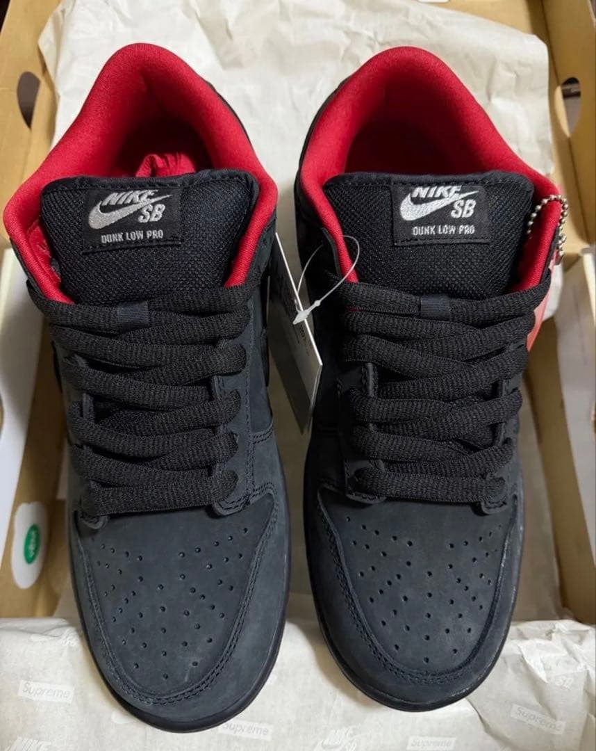 Supreme × Nike SB Dunk Low \"Black\"