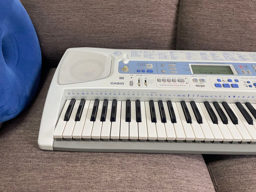 CASIOカシオ光ナビゲーション電子ピアノLK-180TV 純正ACアダプタ付属