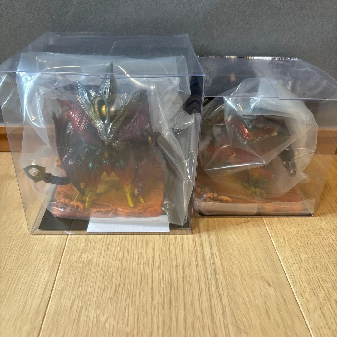 シカルナ工房 CUBE イリス&ガメラ 京都決戦ver. 台座付 炎上カラー2体