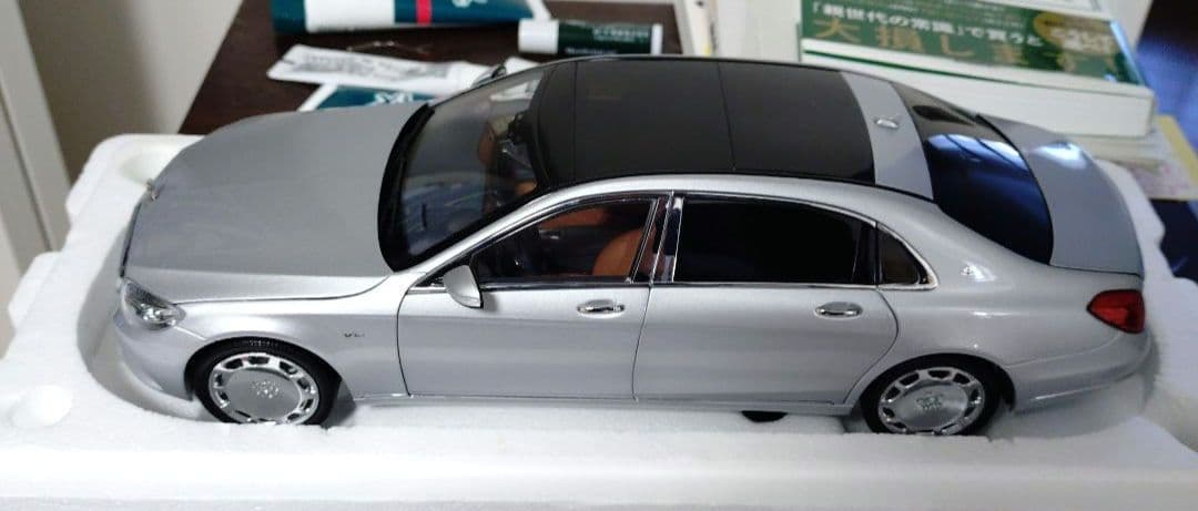 Almost Real 1/18 マイバッハ S600 オールモストリアル
