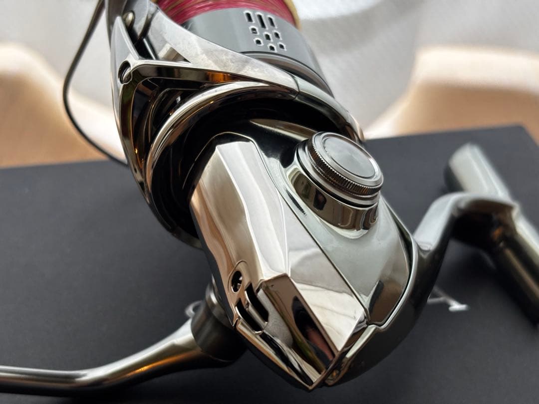 【美品】シマノ 18 ステラ 3000MHG SHIMANO STELLA