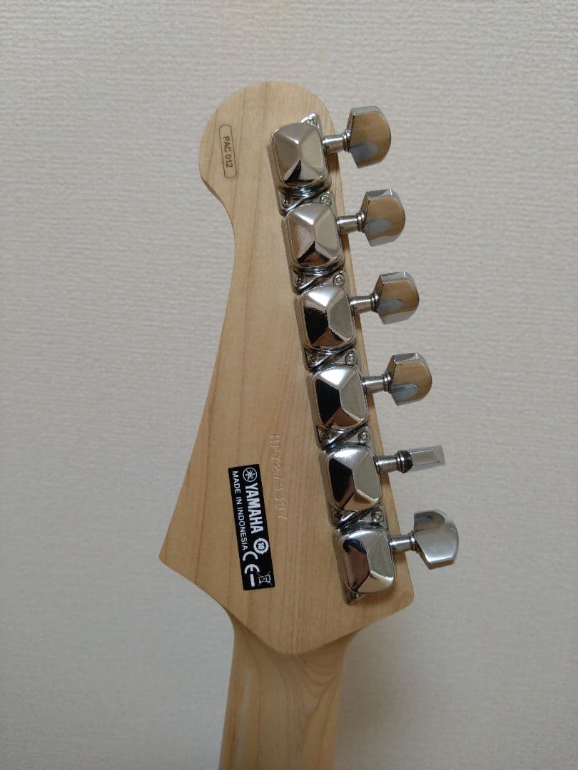 YAMAHA PACIFICA PAC012 ホワイト