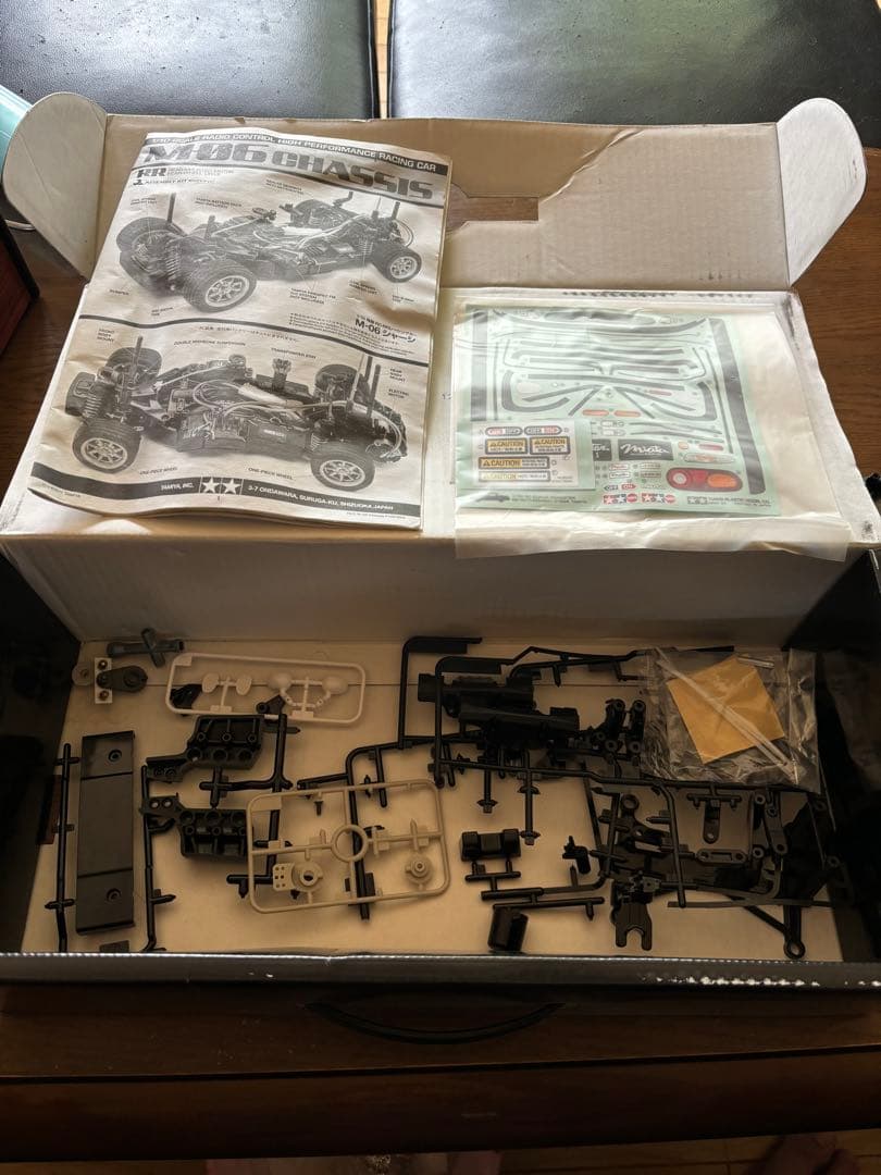 タミヤ　M06 ロードスター未塗装ボディ付き