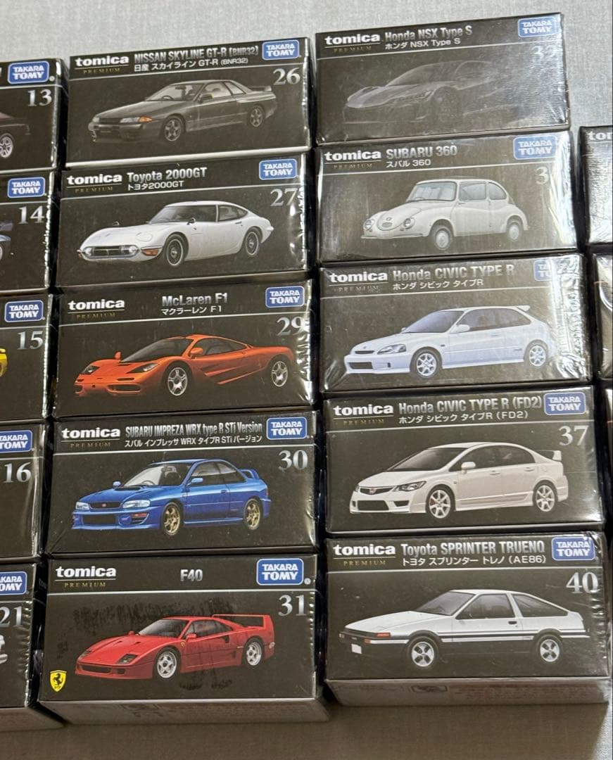 トミカプレミアム 23台セット