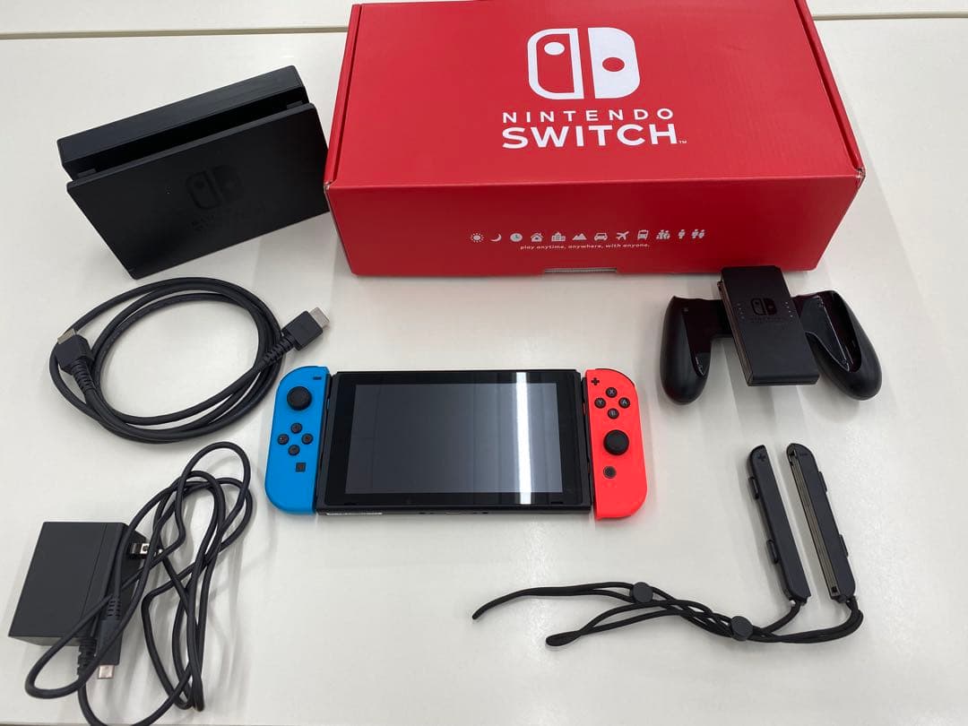 Nintendo Switch 本体 ソフト付き 型番 MOD. HAC-001