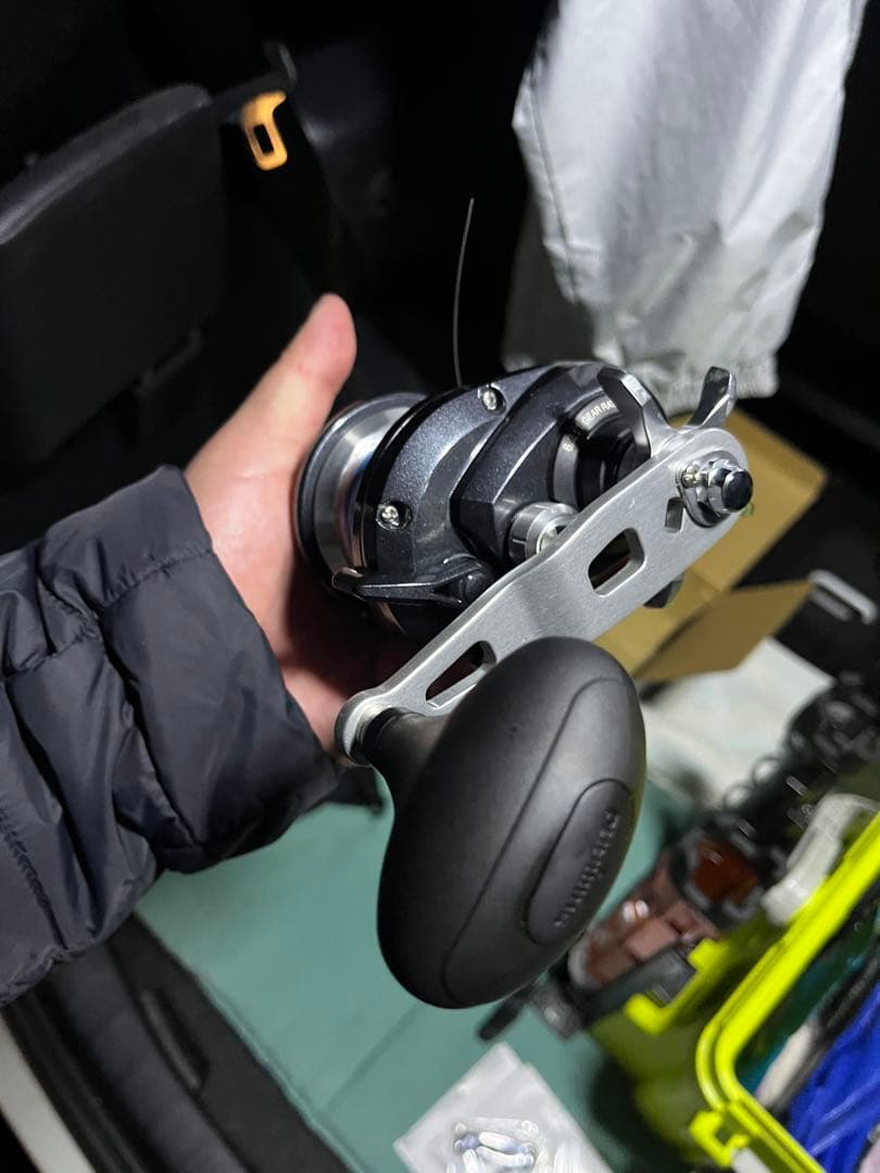シマノ　Shimano TORIUM 2000HG ベイトリール　ジギング　青物