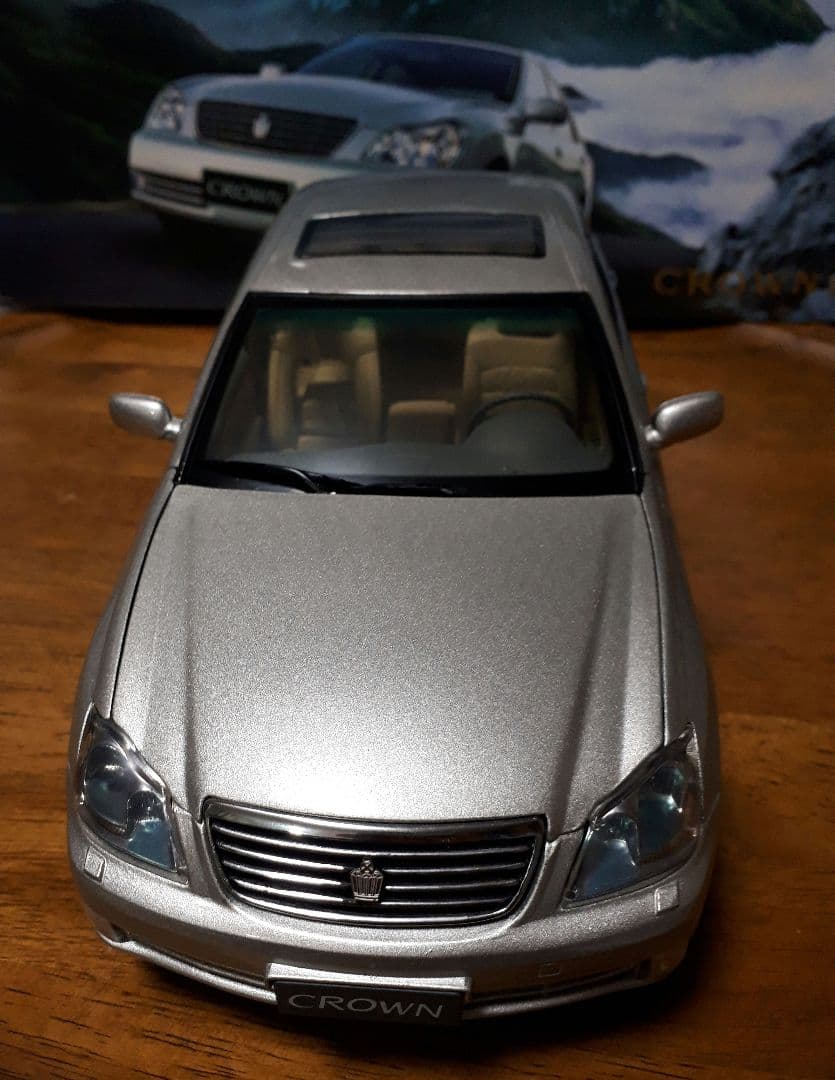 激レア　CROWN クラウン　ミニカー シルバー 1/18