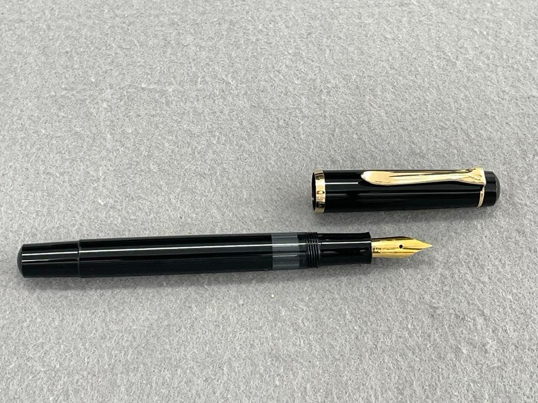 【未使用】 Pelikan ペリカン 万年筆 M200 ブラック　雛二羽