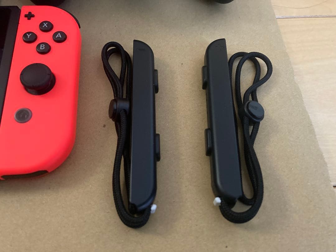 Nintendo Switch 本体 青・赤 Joy-Con付き