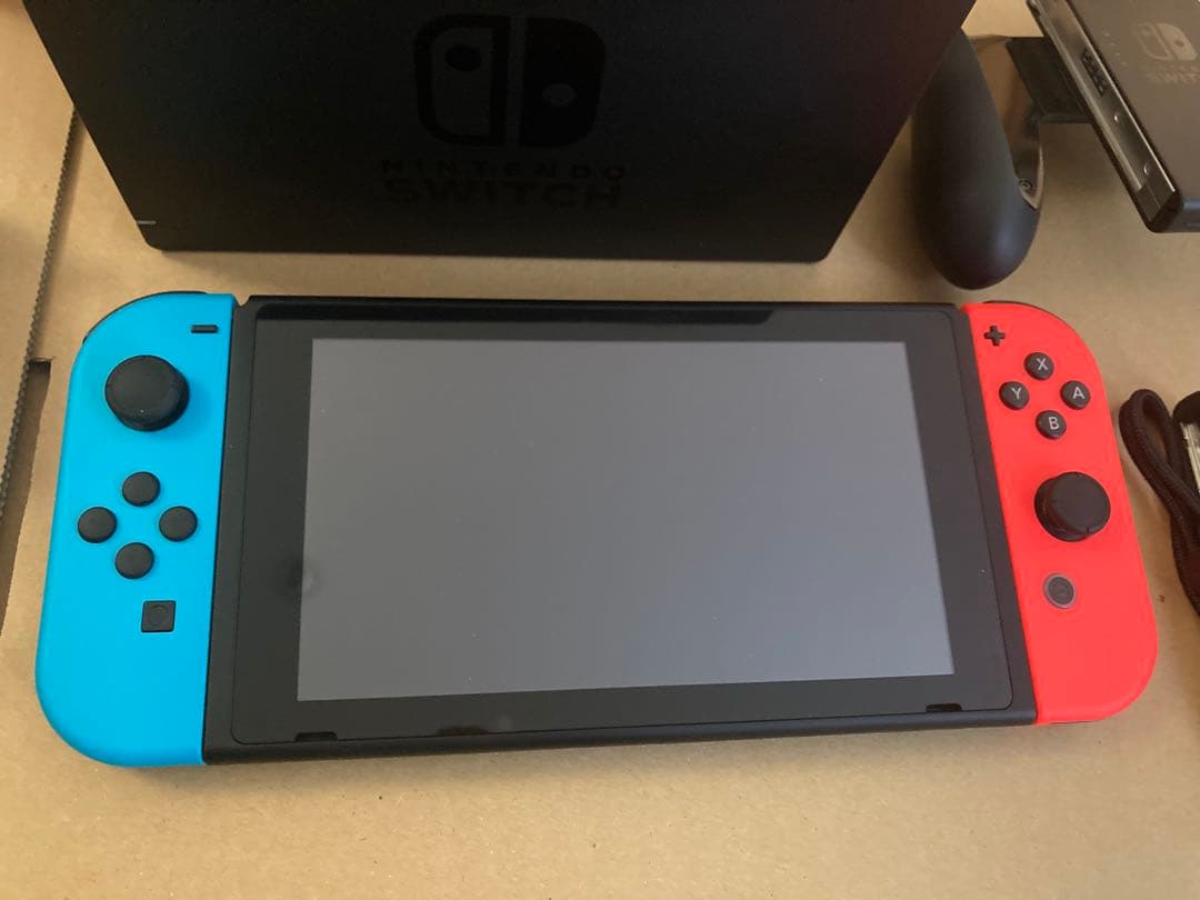 Nintendo Switch 本体 青・赤 Joy-Con付き