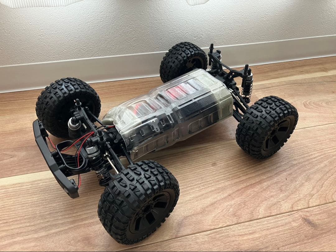 DEERC 200E ラジコン　オフロード　防水加工付き