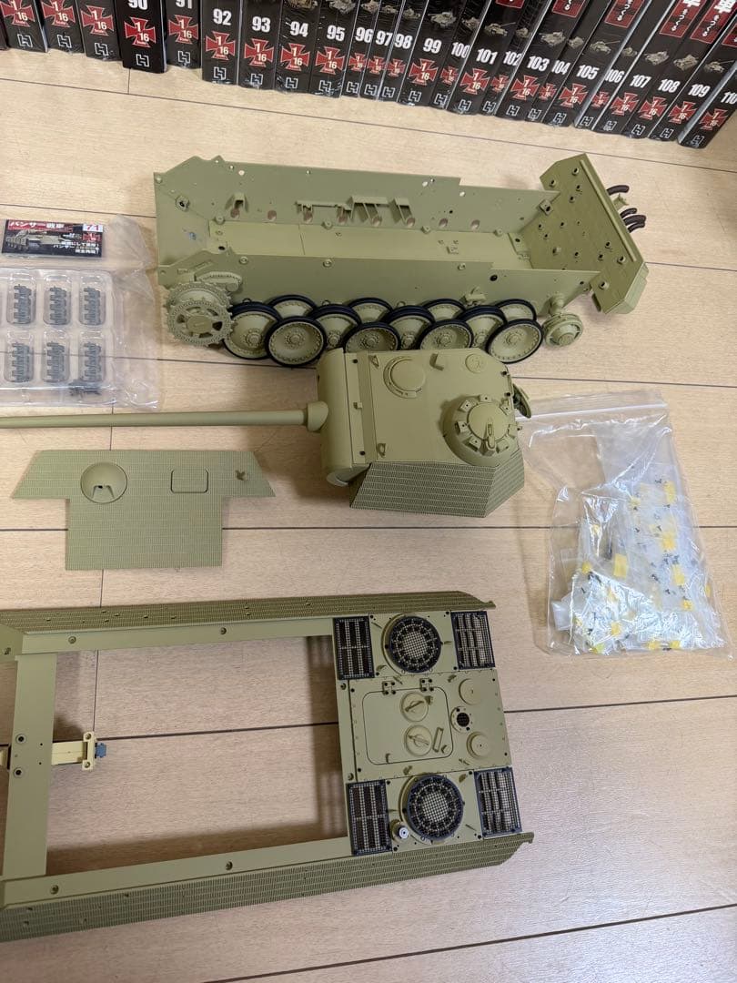 【希少】アシェット 1/16 パンサー戦車をつくる　ドイツ軍 パンター戦車