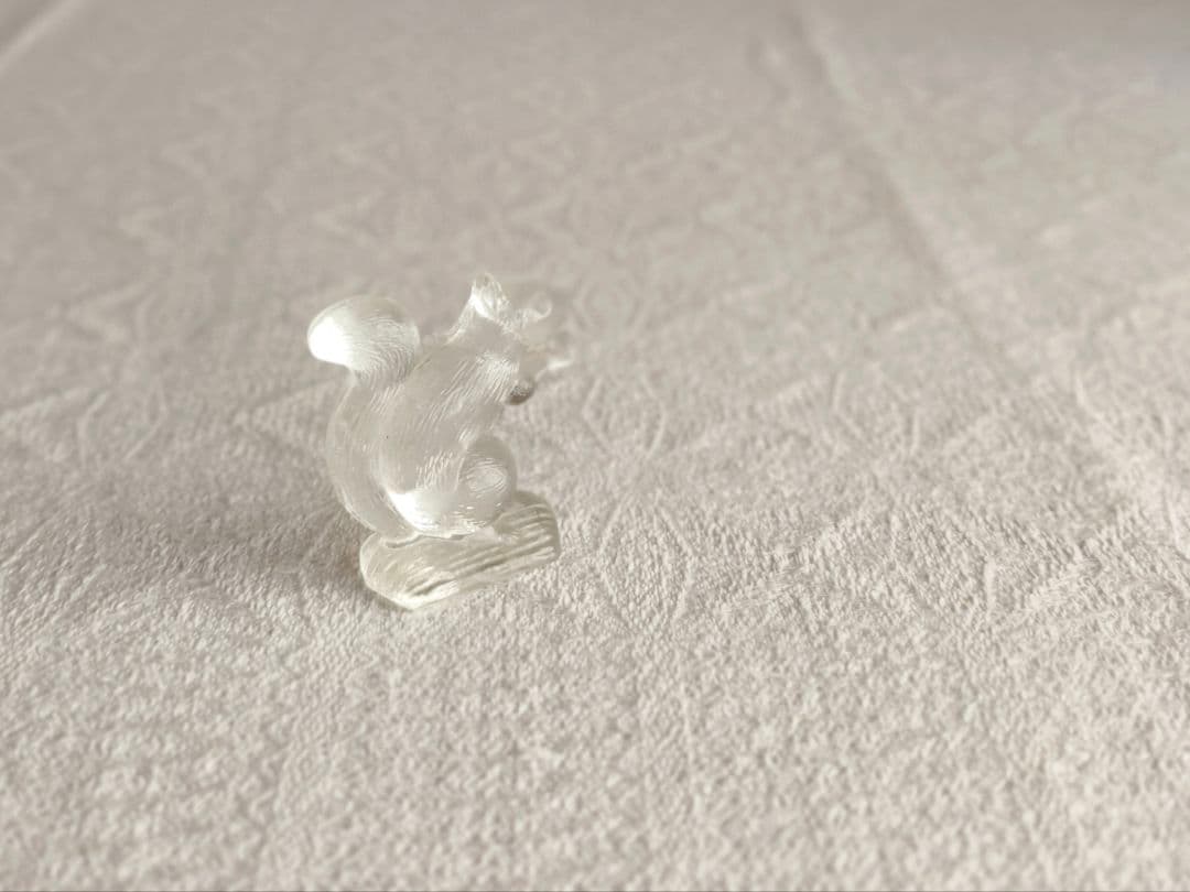 * vintage glass figure ୨୧ * ガラスの リスさん