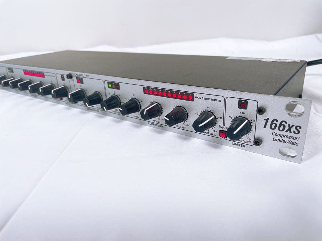 【良品】 dbx 166xs ステレオ コンプレッサー リミッター ゲート
