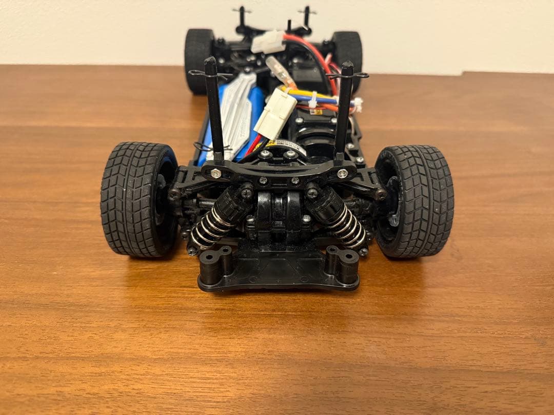 RCカー ブラシモーター、ニッカドバッテリー