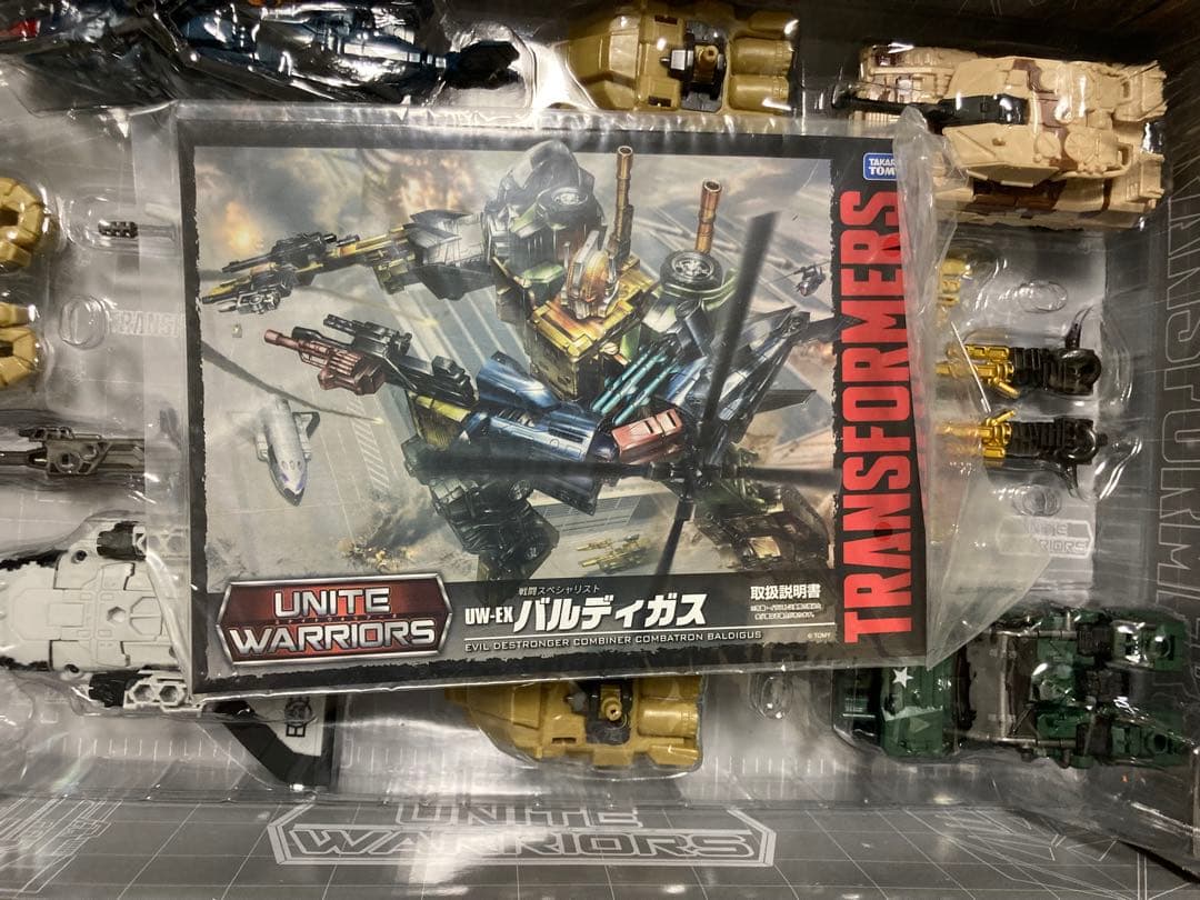 即購入可　 トランスフォーマー　ユナイトウォリアーズ　　バルディガス