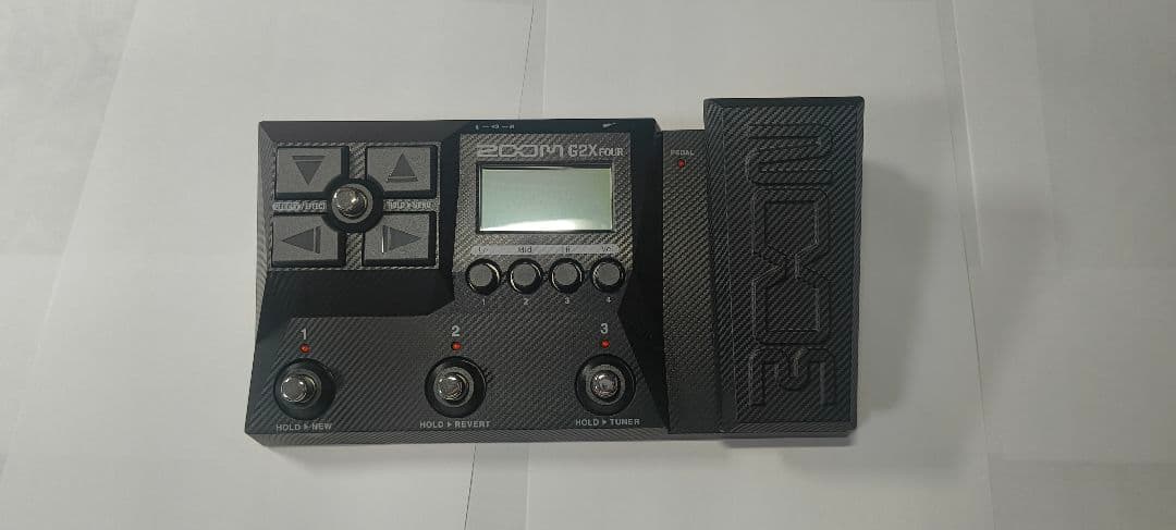 ZOOM G2X FOUR ギターエフェクター　ほぼ未使用の美品