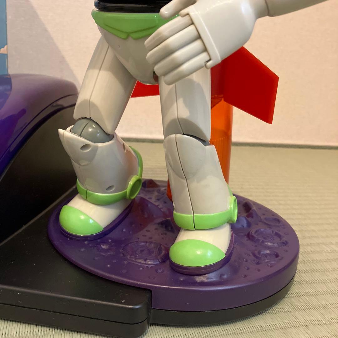 トイストーリー　バズ・ライトイヤー　電話