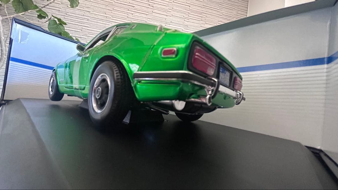 タイムセール！ダットサン 240Z クーペ 1971 グリーン 1/18