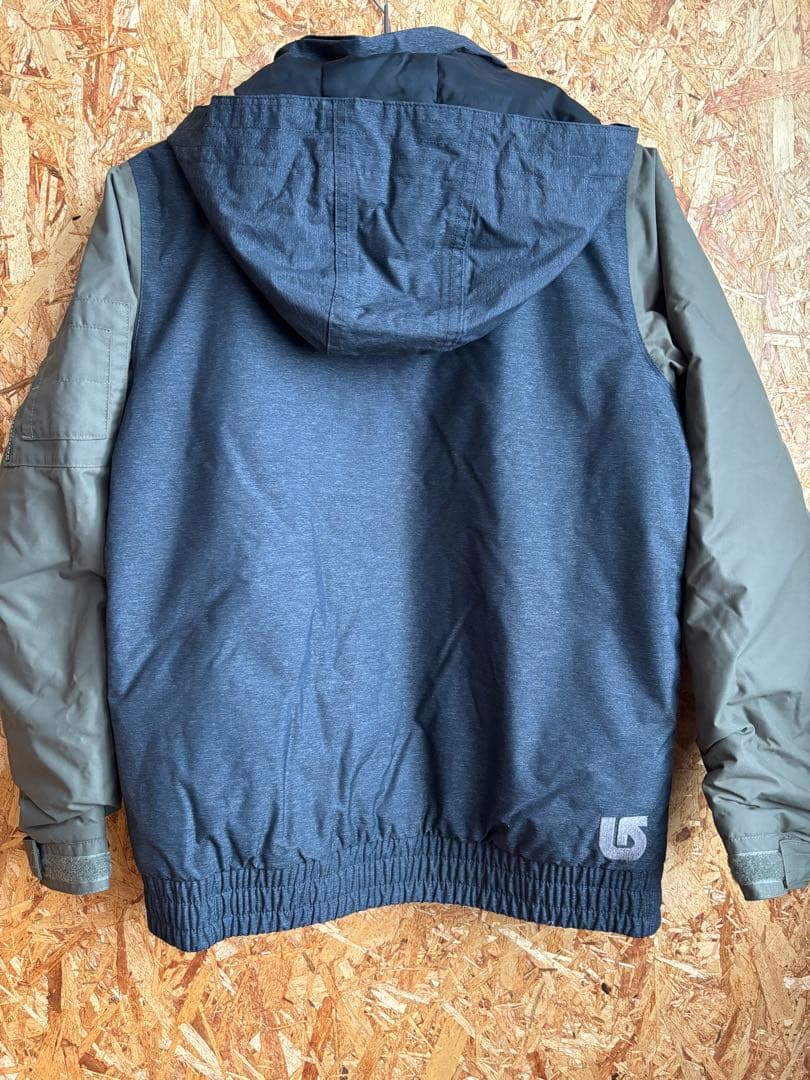BURTON フード付きジャケット グレー/オリーブ　ジュニアM136-147