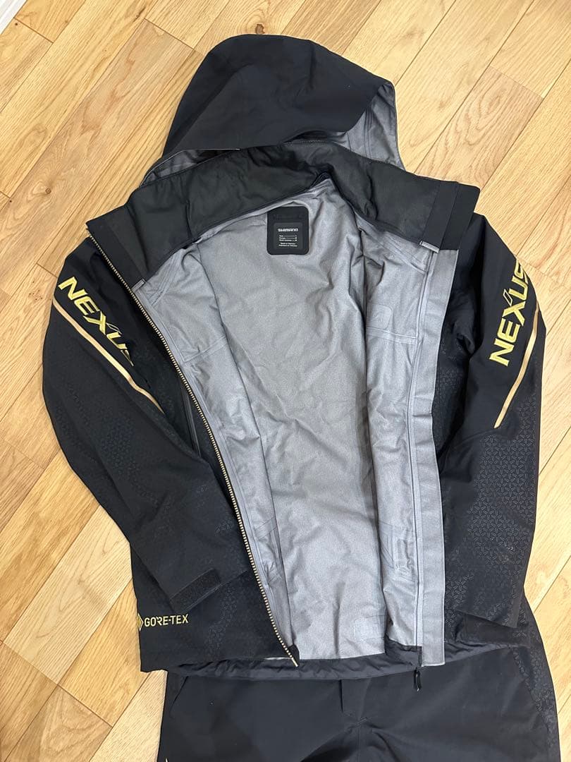 シマノ　ネクサス　ゴアテックス レインスーツ　RA-101X 定価70000円