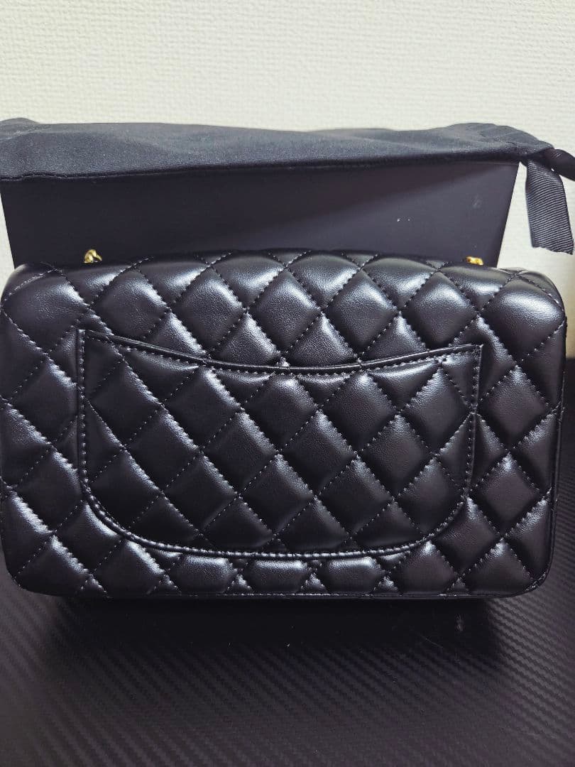 ブラック ショルダーバッグキルティング