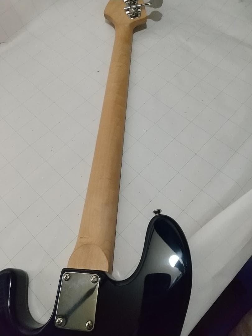 mavisエレキベース