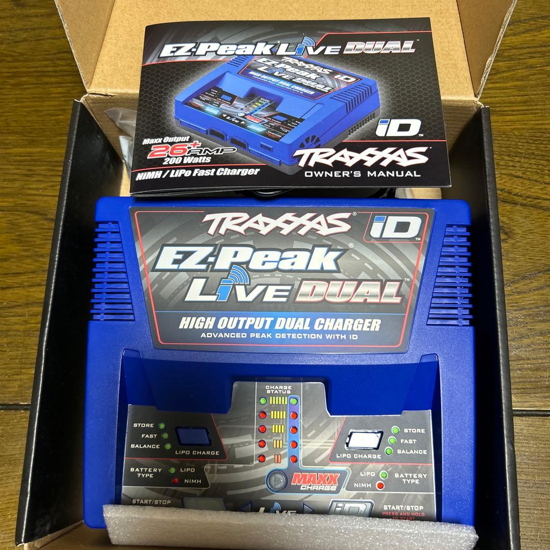 Traxxas 充電器　 EZ Peak Live Dual 200W