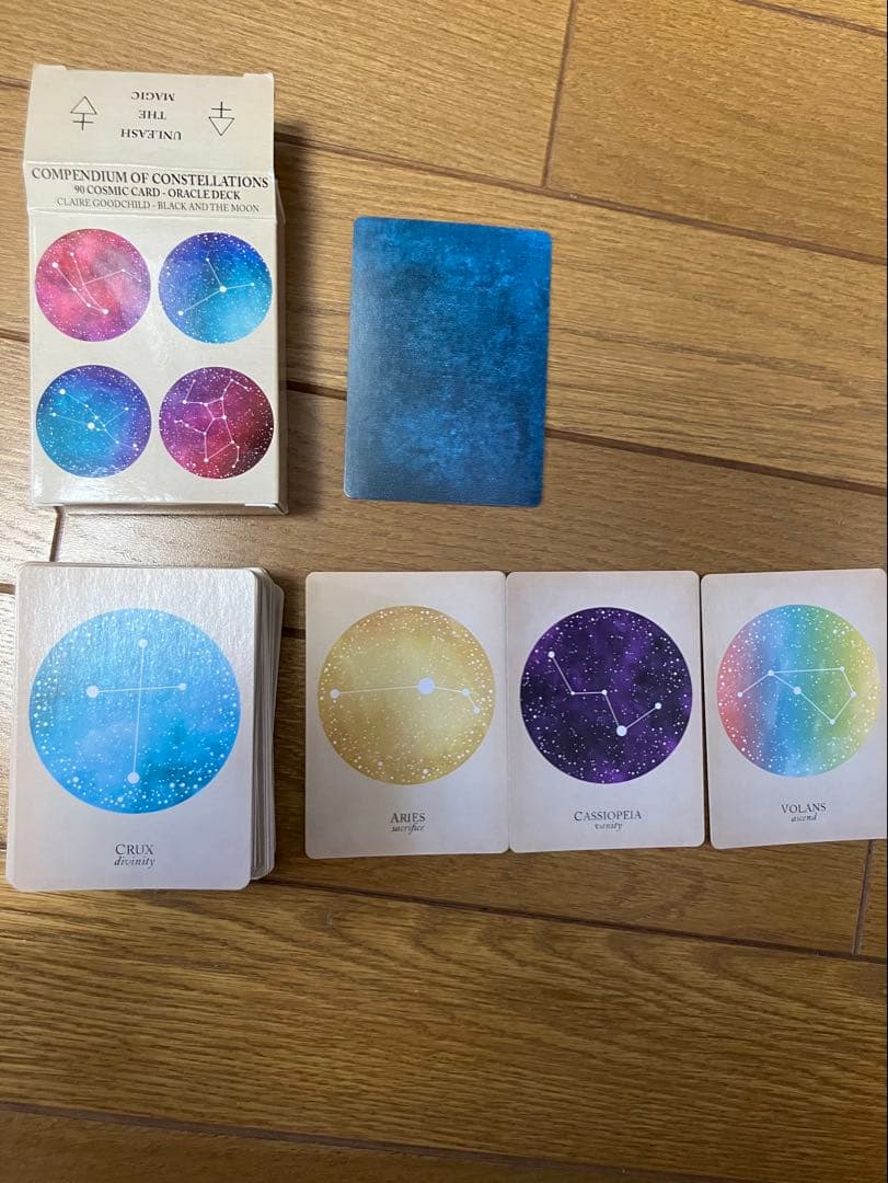コスミックカード　オラクルカード　天然石のおまけつき