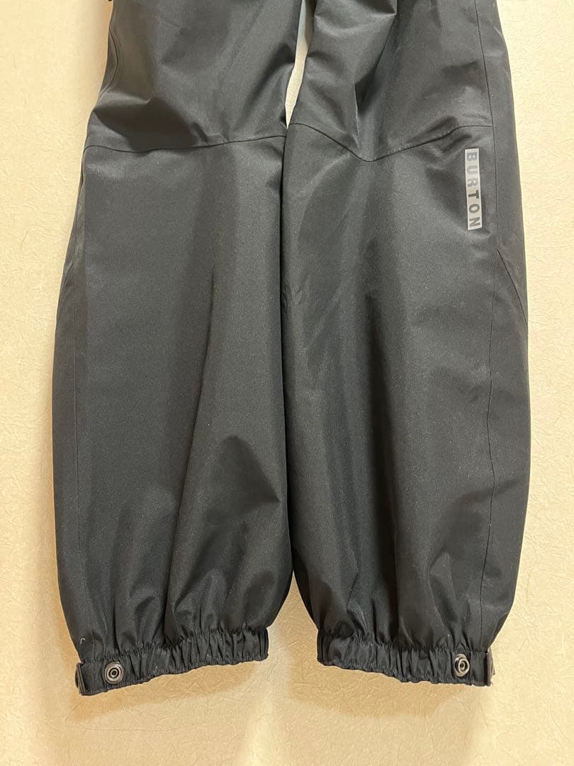 BURTON ブラック ビブパンツ