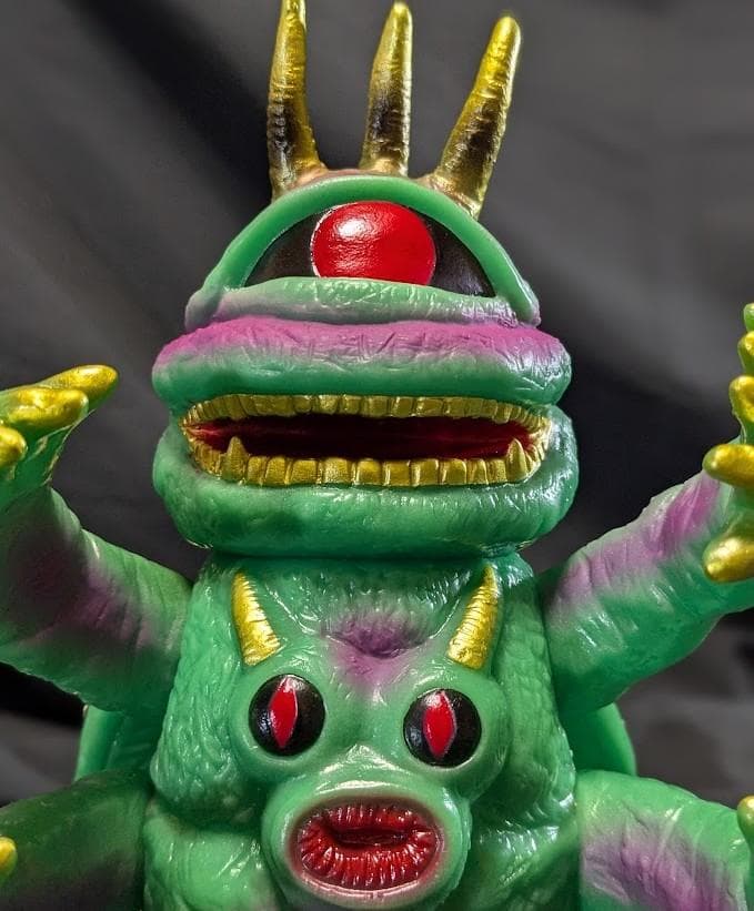 バクラー＋寄生虫「スペクトルマン」登場怪獣（メディコムトイ）蓄光ソフビフィギュア