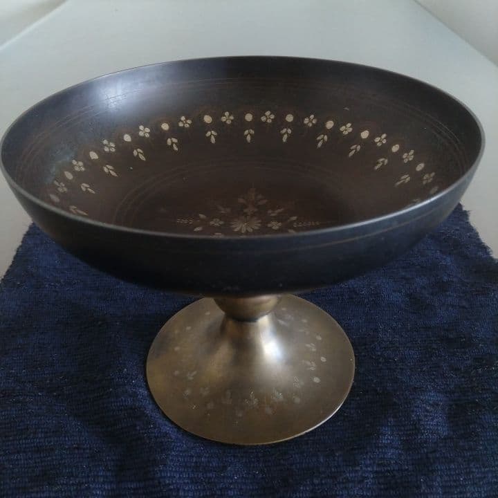 アンティークコンフォート⭐︎花模様の高脚 器⭐︎金属製⭐︎高さ約15㎝