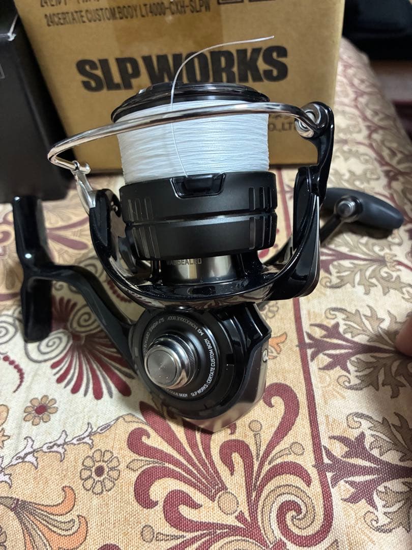 SLP WORKS LT4000-CXH スピニングリール