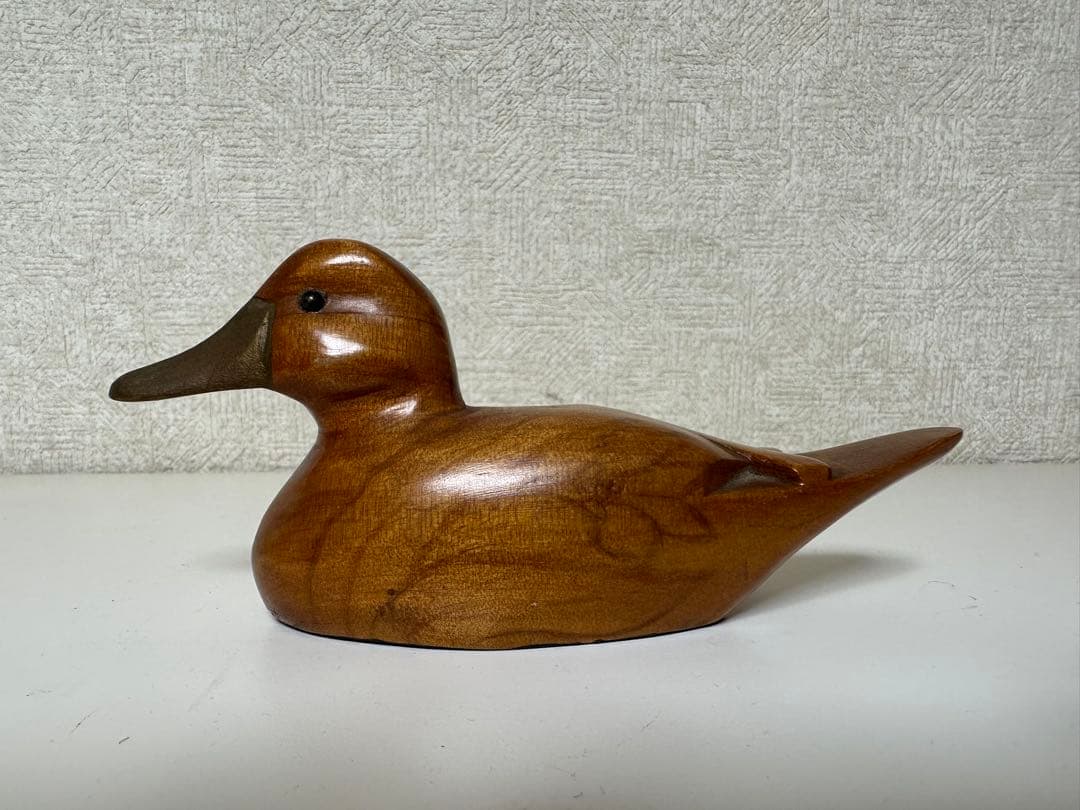 縁起物 天然木 子鴨 カルガモ 鳥 木彫り置物 カモ 鴨 小鴨 水鳥 バード