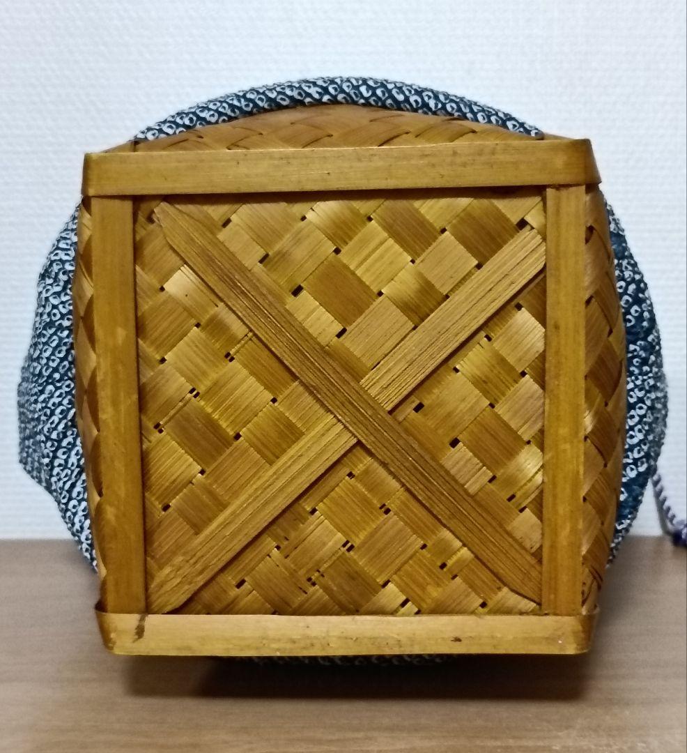 喜多里加作　織部釉茶碗　金彩陶印
