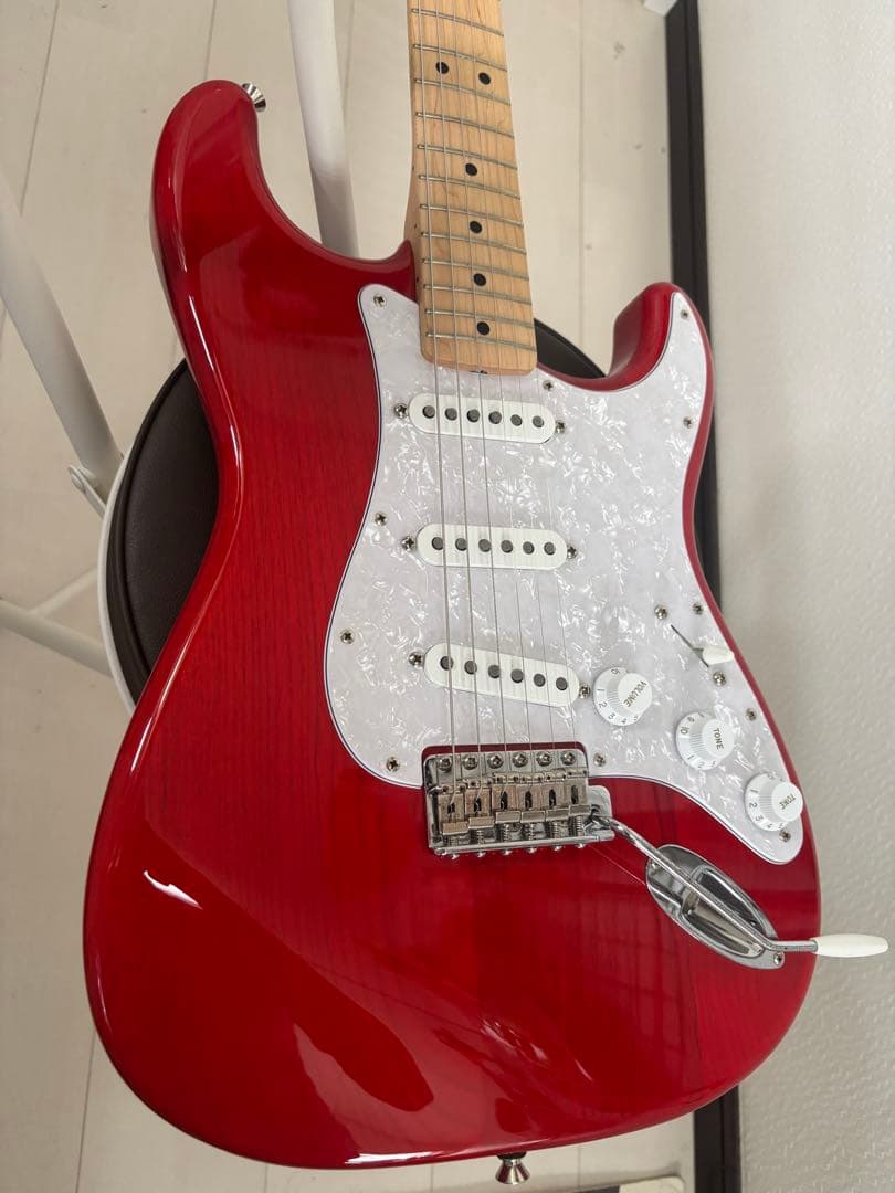 バーゲンハンター。fenderMIJ MAMI STRATOCASTER