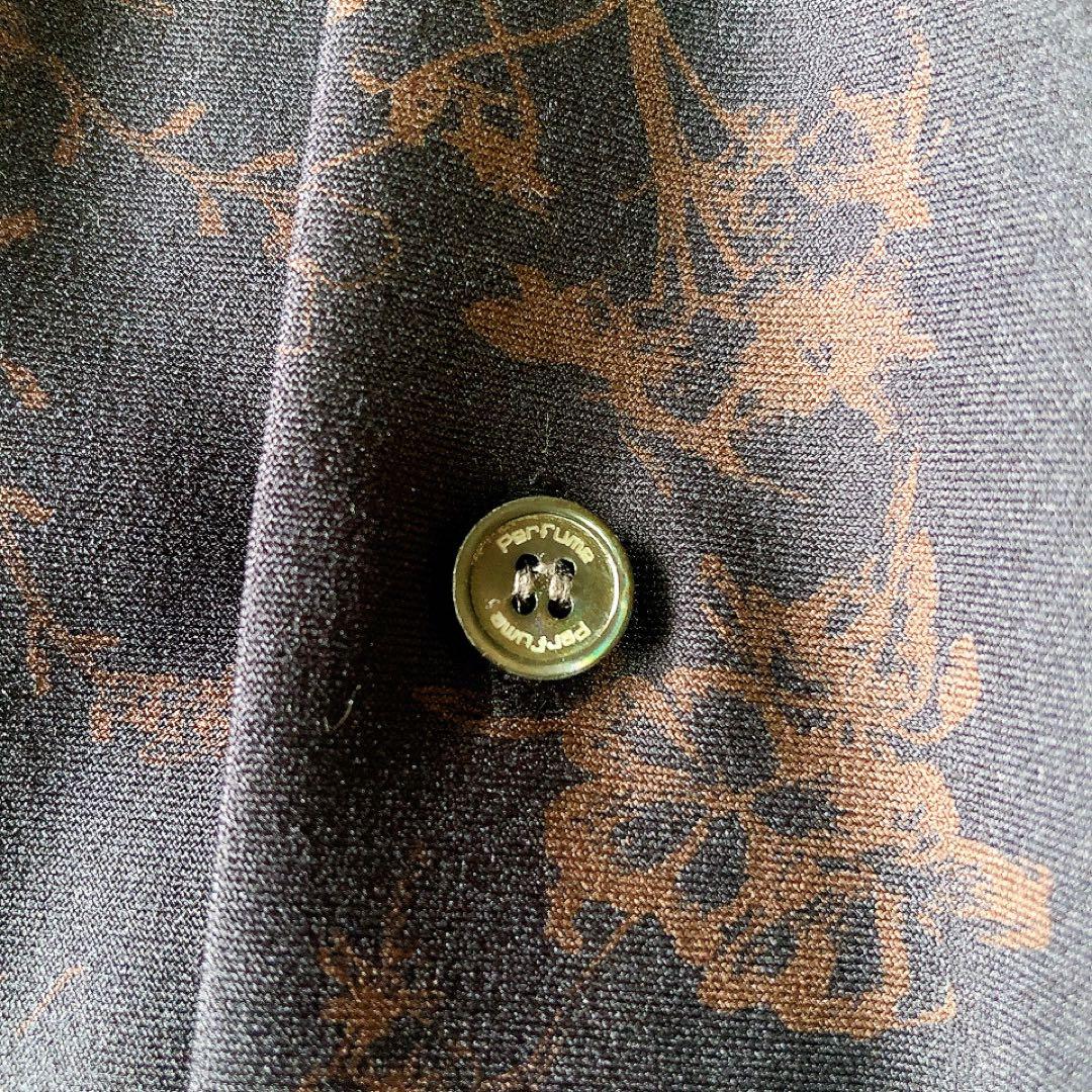 【美品】Perfume closet ストレッチシャツ 長袖 総柄