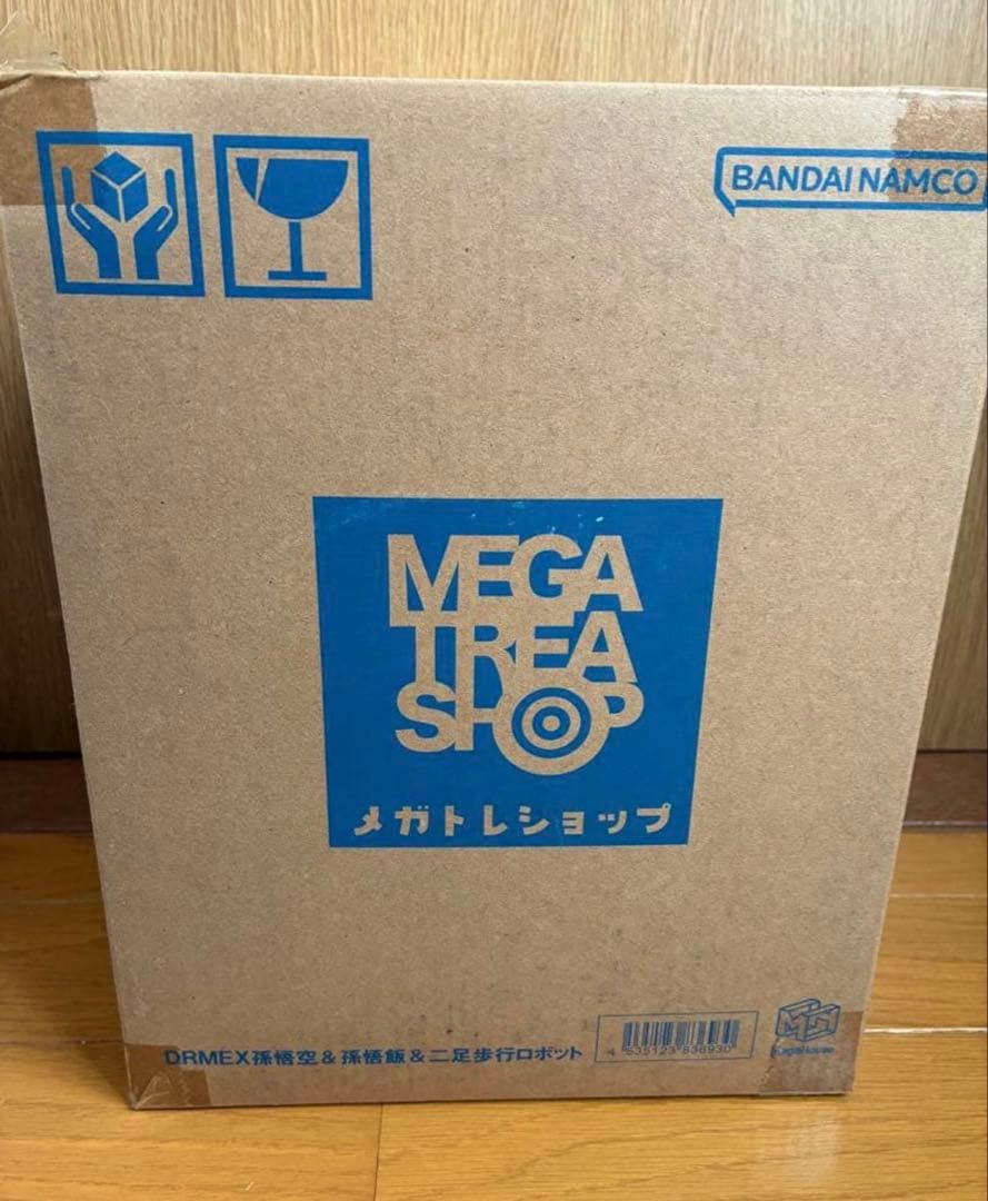 ドラゴンボール　デスクトップリアルマッコイ　孫悟空&孫悟飯　二足歩行ロボット